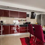 Val Apartman