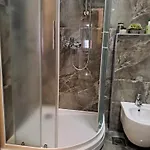 Val Apartman *