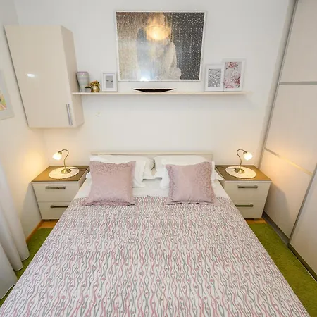 Val Apartamento *