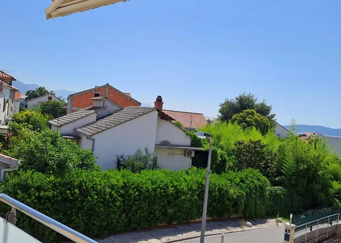 Val * Kaštela